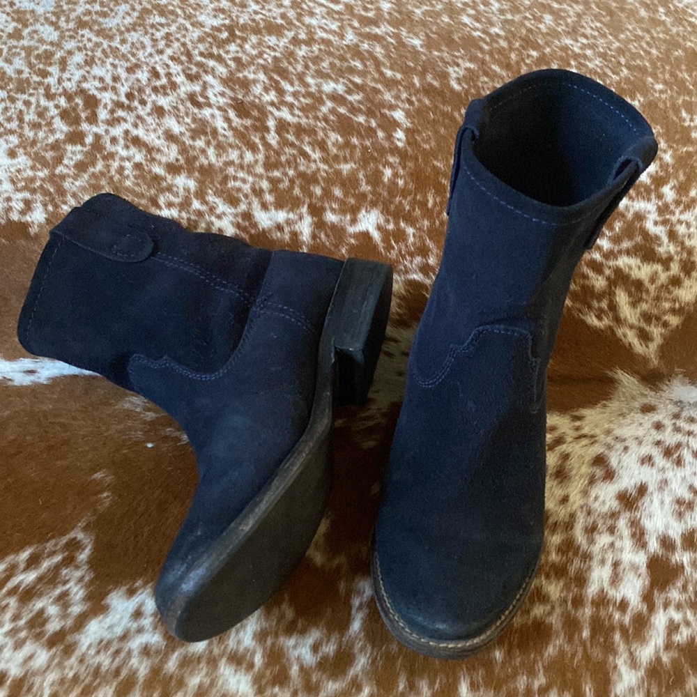 Zigi Girl Navy suede ankle boots